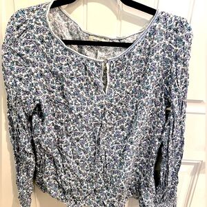 Max Studio (medium) RAYON blue and White Patterned flower Blouse
